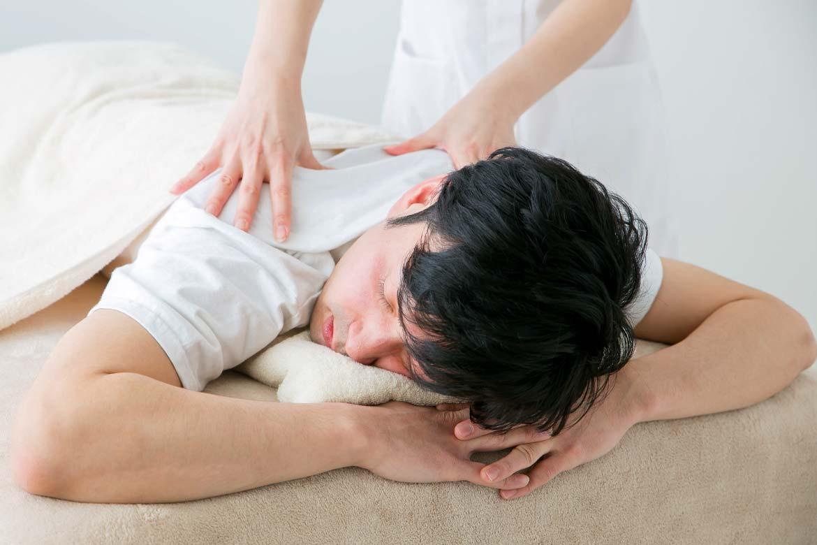 Kỹ thuật day ấn huyệt Thái Xung